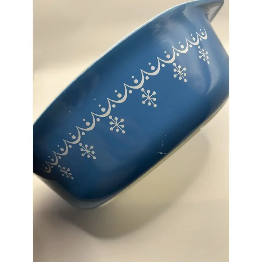 Vintage PYREX Snowflake Garland 043 Casserole dish, 1 1/2 qt.,NO LID